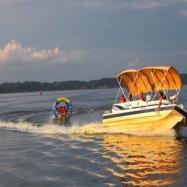 Wakeboarding –  pramogos greitaeigiu kateriu